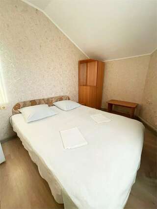 Гостевой дом Волна Адлер Двухместный стандарт-13